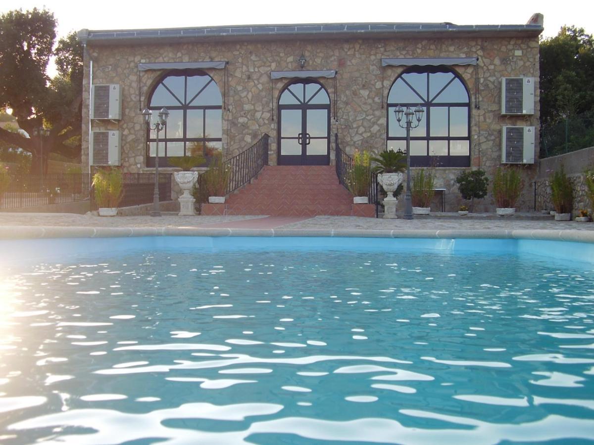 Hotel Rural El Convento Valencia de Alcántara エクステリア 写真